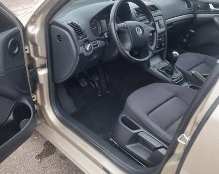 Бежевый Шкода Октавия, объемом двигателя 1.6 л и пробегом 189 тыс. км за 6700 $, фото 64 на Automoto.ua