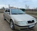 Бежевый Шкода Октавия, объемом двигателя 1.6 л и пробегом 220 тыс. км за 4950 $, фото 1 на Automoto.ua