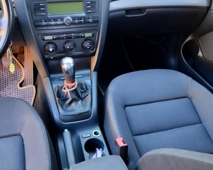 Бежевый Шкода Октавия, объемом двигателя 1.6 л и пробегом 240 тыс. км за 4300 $, фото 2 на Automoto.ua