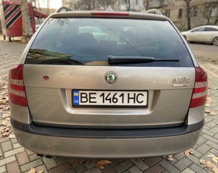 Бежевий Шкода Октавія, об'ємом двигуна 2 л та пробігом 250 тис. км за 5850 $, фото 4 на Automoto.ua