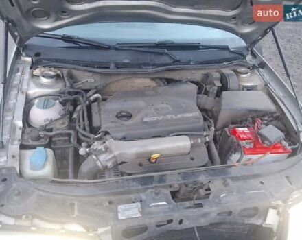 Бежевый Шкода Октавия, объемом двигателя 1.8 л и пробегом 230 тыс. км за 5600 $, фото 23 на Automoto.ua