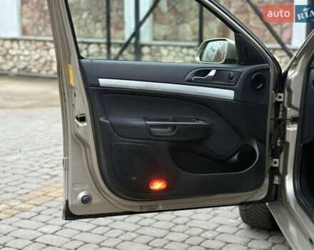 Бежевий Шкода Октавія, об'ємом двигуна 1.6 л та пробігом 206 тис. км за 4950 $, фото 23 на Automoto.ua