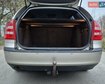 Бежевый Шкода Октавия, объемом двигателя 1.6 л и пробегом 194 тыс. км за 6350 $, фото 3 на Automoto.ua