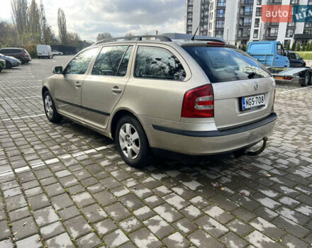 Бежевый Шкода Октавия, объемом двигателя 1.6 л и пробегом 230 тыс. км за 5000 $, фото 3 на Automoto.ua