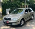 Бежевий Шкода Октавія, об'ємом двигуна 2 л та пробігом 310 тис. км за 5290 $, фото 1 на Automoto.ua