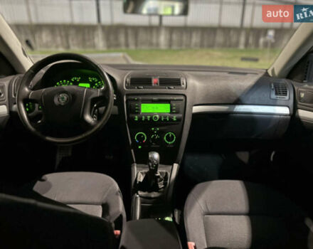 Бежевый Шкода Октавия, объемом двигателя 1.9 л и пробегом 300 тыс. км за 2850 $, фото 19 на Automoto.ua