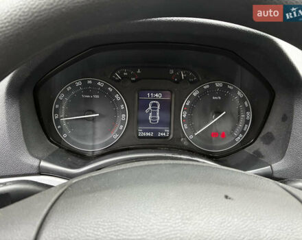 Бежевый Шкода Октавия, объемом двигателя 1.6 л и пробегом 226 тыс. км за 5900 $, фото 10 на Automoto.ua