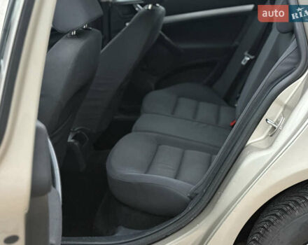 Бежевий Шкода Октавія, об'ємом двигуна 1.6 л та пробігом 206 тис. км за 4950 $, фото 25 на Automoto.ua