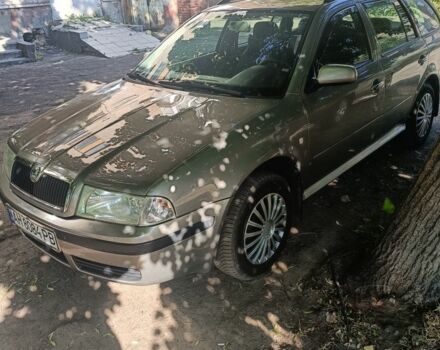 Бежевый Шкода Октавия, объемом двигателя 1.8 л и пробегом 230 тыс. км за 4200 $, фото 1 на Automoto.ua