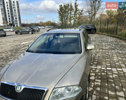 Бежевый Шкода Октавия, объемом двигателя 1.6 л и пробегом 230 тыс. км за 5000 $, фото 2 на Automoto.ua