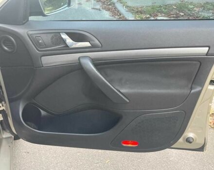 Бежевый Шкода Октавия, объемом двигателя 2 л и пробегом 310 тыс. км за 5190 $, фото 16 на Automoto.ua