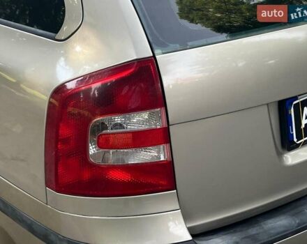 Бежевий Шкода Октавія, об'ємом двигуна 2 л та пробігом 310 тис. км за 5490 $, фото 8 на Automoto.ua