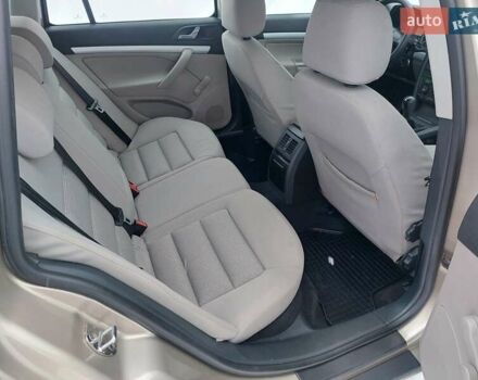 Бежевый Шкода Октавия, объемом двигателя 1.6 л и пробегом 200 тыс. км за 6300 $, фото 14 на Automoto.ua