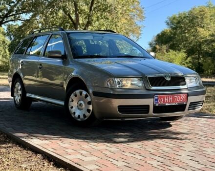 Бежевий Шкода Октавія, об'ємом двигуна 1.6 л та пробігом 210 тис. км за 6750 $, фото 2 на Automoto.ua