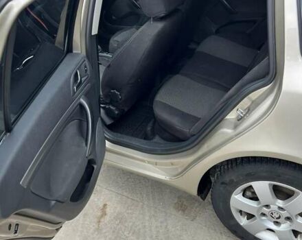 Бежевий Шкода Октавія, об'ємом двигуна 1.6 л та пробігом 245 тис. км за 5800 $, фото 5 на Automoto.ua