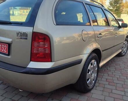 Бежевый Шкода Октавия, объемом двигателя 1.6 л и пробегом 212 тыс. км за 5700 $, фото 7 на Automoto.ua