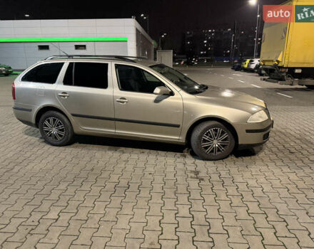 Бежевый Шкода Октавия, объемом двигателя 1.9 л и пробегом 300 тыс. км за 2850 $, фото 2 на Automoto.ua