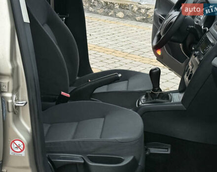 Бежевий Шкода Октавія, об'ємом двигуна 1.6 л та пробігом 206 тис. км за 4950 $, фото 32 на Automoto.ua