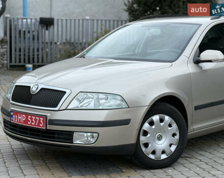 Бежевий Шкода Октавія, об'ємом двигуна 1.6 л та пробігом 206 тис. км за 4950 $, фото 3 на Automoto.ua