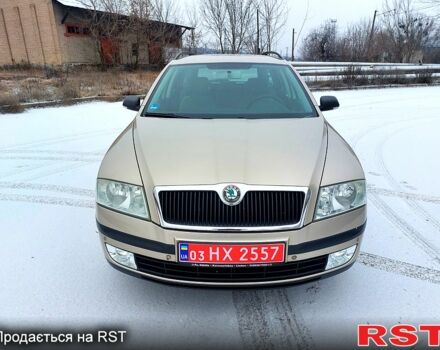 Бежевый Шкода Октавия, объемом двигателя 1.6 л и пробегом 200 тыс. км за 6300 $, фото 1 на Automoto.ua
