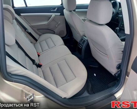 Бежевый Шкода Октавия, объемом двигателя 1.6 л и пробегом 200 тыс. км за 6300 $, фото 11 на Automoto.ua