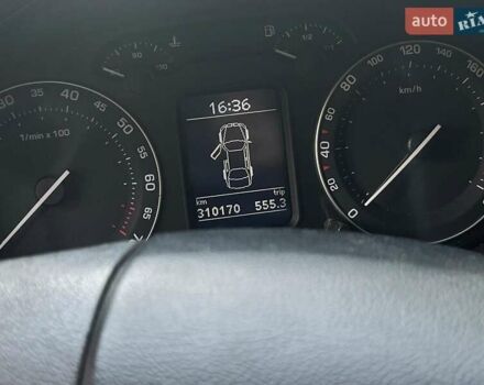 Бежевий Шкода Октавія, об'ємом двигуна 2 л та пробігом 310 тис. км за 5490 $, фото 26 на Automoto.ua