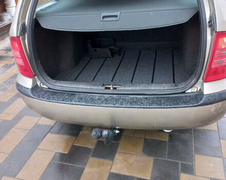 Бежевый Шкода Октавия, объемом двигателя 1.6 л и пробегом 183 тыс. км за 4799 $, фото 3 на Automoto.ua