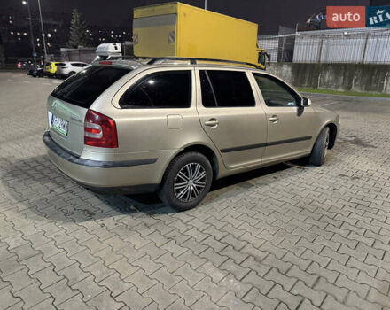 Бежевый Шкода Октавия, объемом двигателя 1.9 л и пробегом 300 тыс. км за 2850 $, фото 3 на Automoto.ua