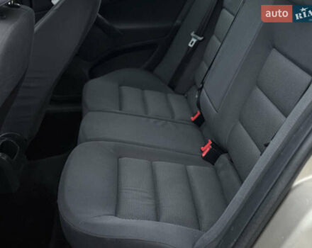 Бежевий Шкода Октавія, об'ємом двигуна 1.6 л та пробігом 206 тис. км за 4950 $, фото 26 на Automoto.ua