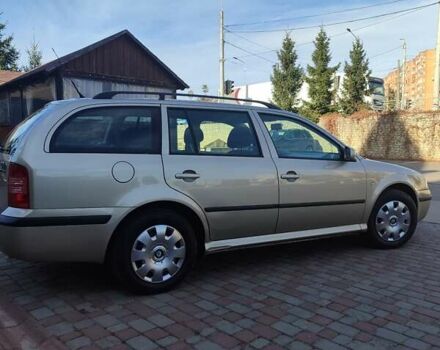 Бежевый Шкода Октавия, объемом двигателя 1.6 л и пробегом 212 тыс. км за 5600 $, фото 3 на Automoto.ua