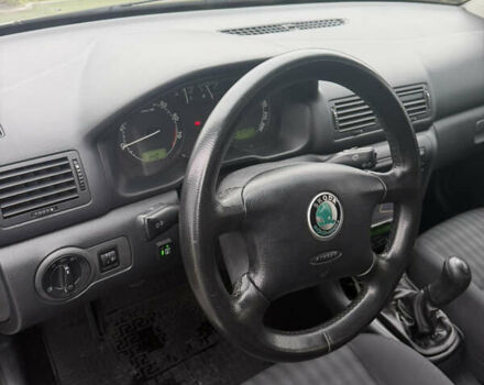 Бежевый Шкода Октавия, объемом двигателя 1.6 л и пробегом 300 тыс. км за 5500 $, фото 9 на Automoto.ua