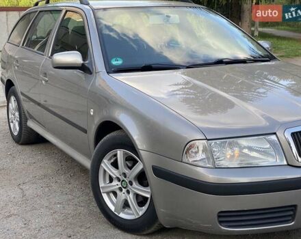 Бежевий Шкода Октавія, об'ємом двигуна 1.6 л та пробігом 170 тис. км за 6000 $, фото 5 на Automoto.ua