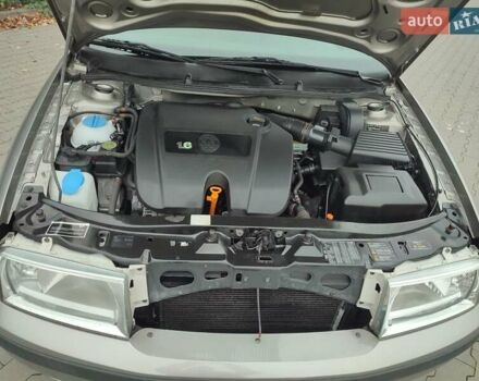 Бежевый Шкода Октавия, объемом двигателя 1.6 л и пробегом 250 тыс. км за 6300 $, фото 43 на Automoto.ua