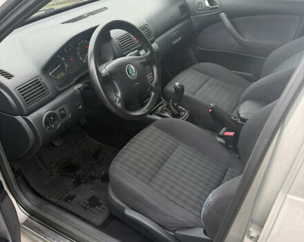 Бежевый Шкода Октавия, объемом двигателя 1.6 л и пробегом 300 тыс. км за 5500 $, фото 10 на Automoto.ua