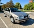 Бежевый Шкода Октавия, объемом двигателя 1.6 л и пробегом 227 тыс. км за 5500 $, фото 1 на Automoto.ua