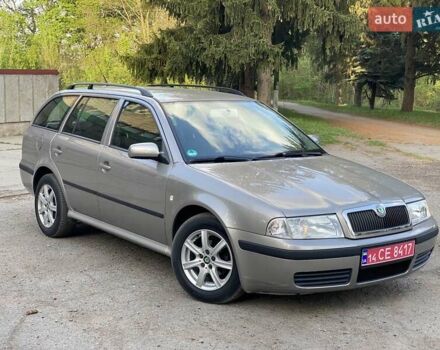 Бежевий Шкода Октавія, об'ємом двигуна 1.6 л та пробігом 170 тис. км за 6000 $, фото 1 на Automoto.ua