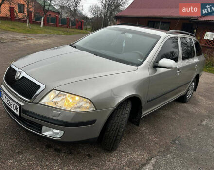 Бежевый Шкода Октавия, объемом двигателя 1.6 л и пробегом 269 тыс. км за 5800 $, фото 5 на Automoto.ua