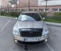 Бежевый Шкода Октавия, объемом двигателя 2 л и пробегом 293 тыс. км за 6600 $, фото 1 на Automoto.ua