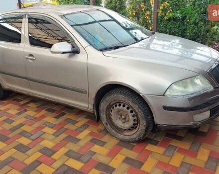 Бежевый Шкода Октавия, объемом двигателя 1.6 л и пробегом 200 тыс. км за 4500 $, фото 1 на Automoto.ua