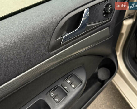 Бежевый Шкода Октавия, объемом двигателя 1.6 л и пробегом 220 тыс. км за 7600 $, фото 14 на Automoto.ua