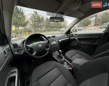 Бежевый Шкода Октавия, объемом двигателя 1.6 л и пробегом 220 тыс. км за 7600 $, фото 23 на Automoto.ua