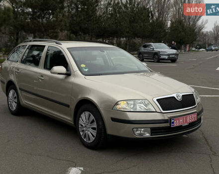 Бежевый Шкода Октавия, объемом двигателя 1.6 л и пробегом 220 тыс. км за 7600 $, фото 5 на Automoto.ua