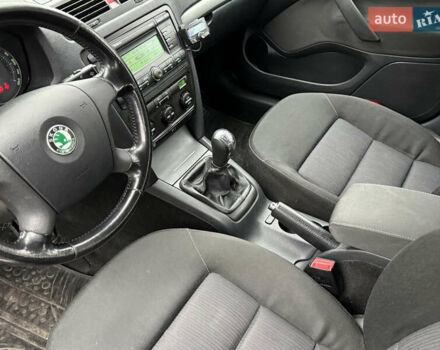 Бежевый Шкода Октавия, объемом двигателя 1.6 л и пробегом 220 тыс. км за 7600 $, фото 13 на Automoto.ua