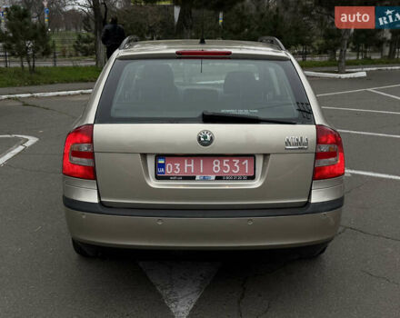 Бежевый Шкода Октавия, объемом двигателя 1.6 л и пробегом 220 тыс. км за 7600 $, фото 7 на Automoto.ua