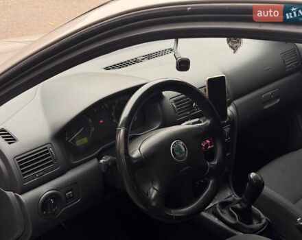 Бежевый Шкода Октавия, объемом двигателя 1.6 л и пробегом 270 тыс. км за 5960 $, фото 6 на Automoto.ua