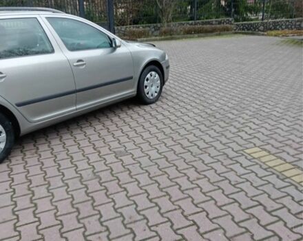 Бежевый Шкода Октавия, объемом двигателя 1.6 л и пробегом 260 тыс. км за 5600 $, фото 3 на Automoto.ua