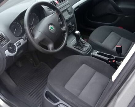 Бежевый Шкода Октавия, объемом двигателя 1.6 л и пробегом 260 тыс. км за 5600 $, фото 6 на Automoto.ua