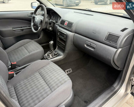 Бежевый Шкода Октавия, объемом двигателя 1.6 л и пробегом 237 тыс. км за 6750 $, фото 31 на Automoto.ua