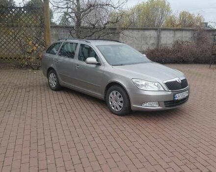 Бежевый Шкода Октавия, объемом двигателя 1.6 л и пробегом 232 тыс. км за 7850 $, фото 3 на Automoto.ua