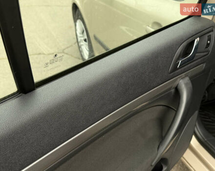 Бежевый Шкода Октавия, объемом двигателя 1.6 л и пробегом 220 тыс. км за 7600 $, фото 22 на Automoto.ua